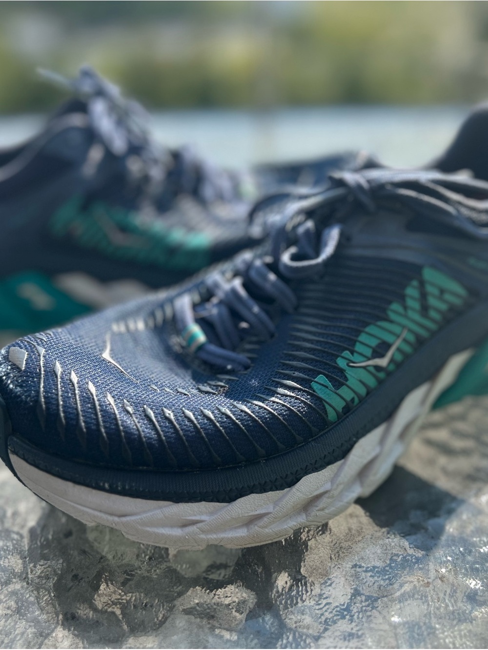 HOKA ONE ONE Arahi 2 Women’s Size 8 Running Shoes Navy Blue